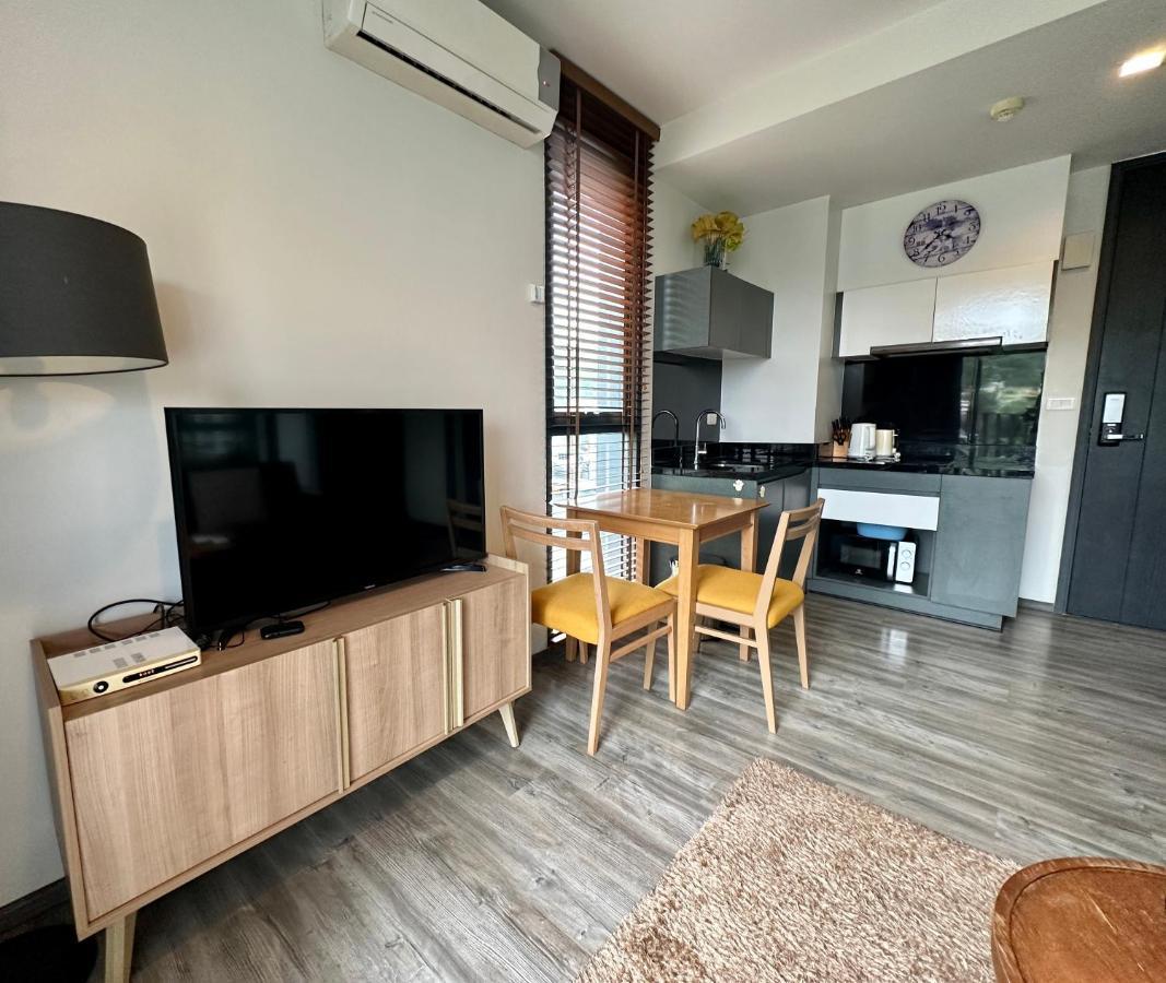 Modern Apartment 211 The Deck At Patong Екстер'єр фото