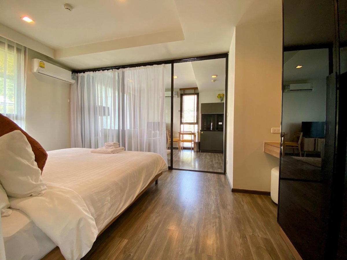 Modern Apartment 211 The Deck At Patong Екстер'єр фото